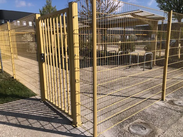 Solide et esthétique ,clôture à St Genis Laval